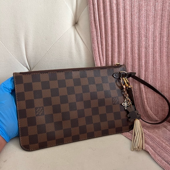 Louis Vuitton Damier Ebene Wristlet/Pouch - Picture 2 of 10